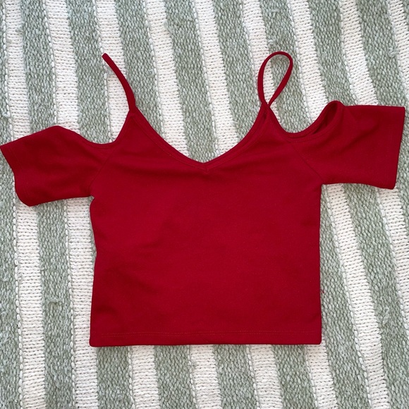 Subdued Red Cold Shoulder Top - Picture 2 of 2